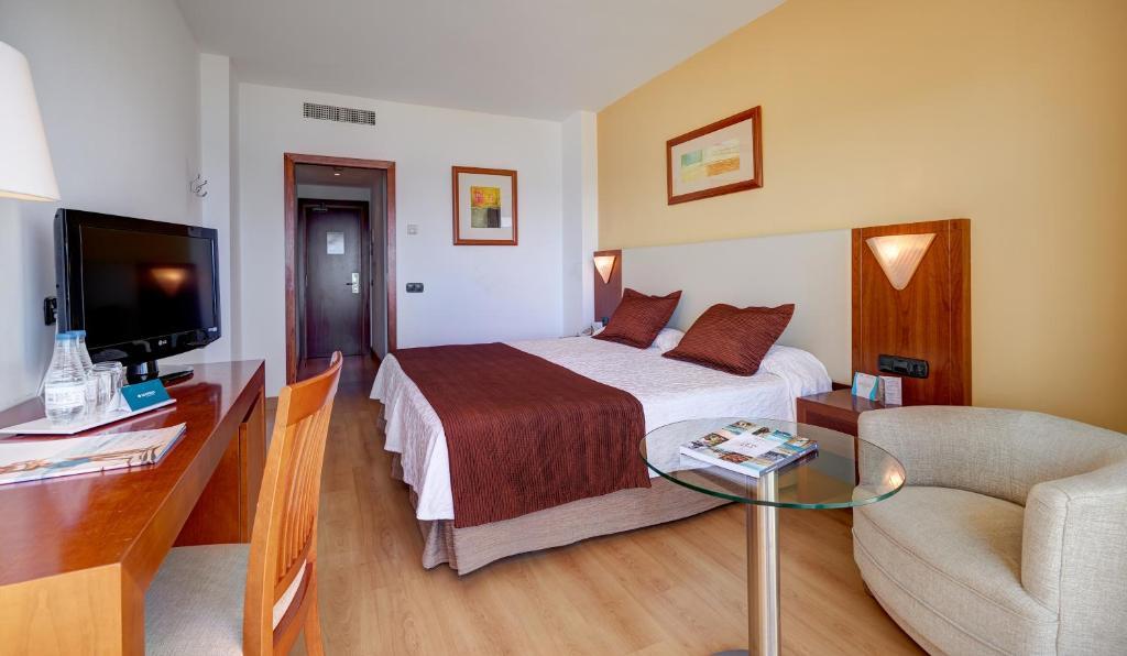 Hotel Cm Playa Del Moro Cala Millor  Esterno foto